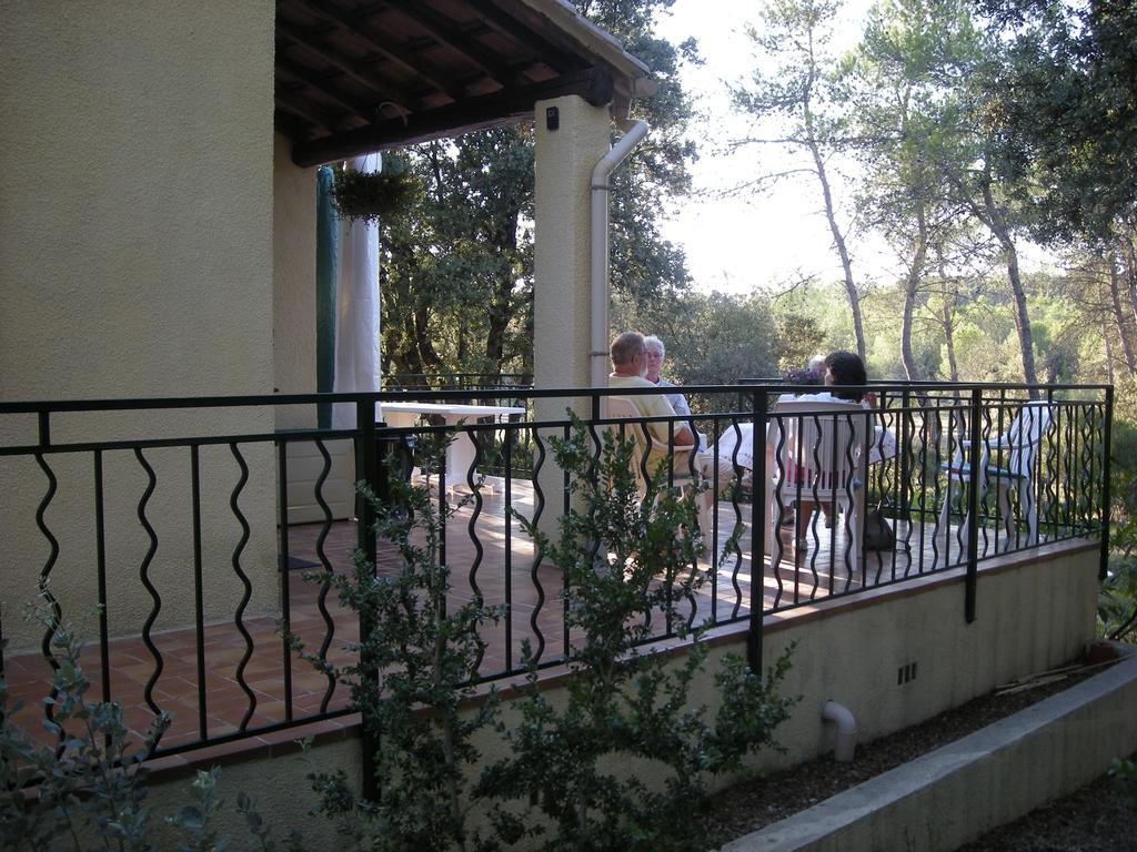 Bungalow Claret Vacquieres  ภายนอก รูปภาพ